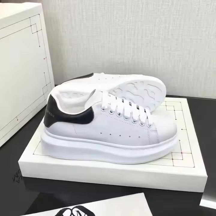 Wholesale High Quality Designer Men's Shoes Brand Women's Sneakers Casual Luxury Running Sport Walking Style Shoes for Men