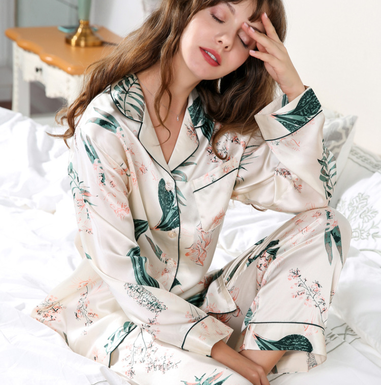 Oem Odm Customized 100% Women's Sleepwear Mulberry Silk Sets Hot Sale Printed 2pcs Sleepwear Silk Women 