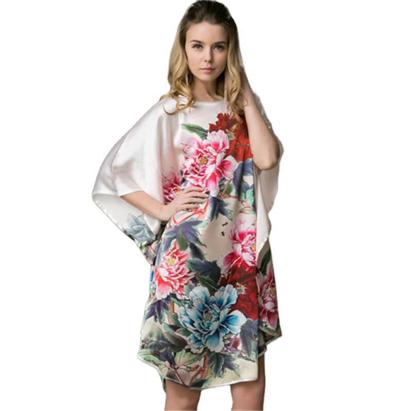 New Custom Ladies Lounge Wear Pajamas Women's Sleepwear Summer Short Sleeves Dress Pajamas Silk Sleepwear 