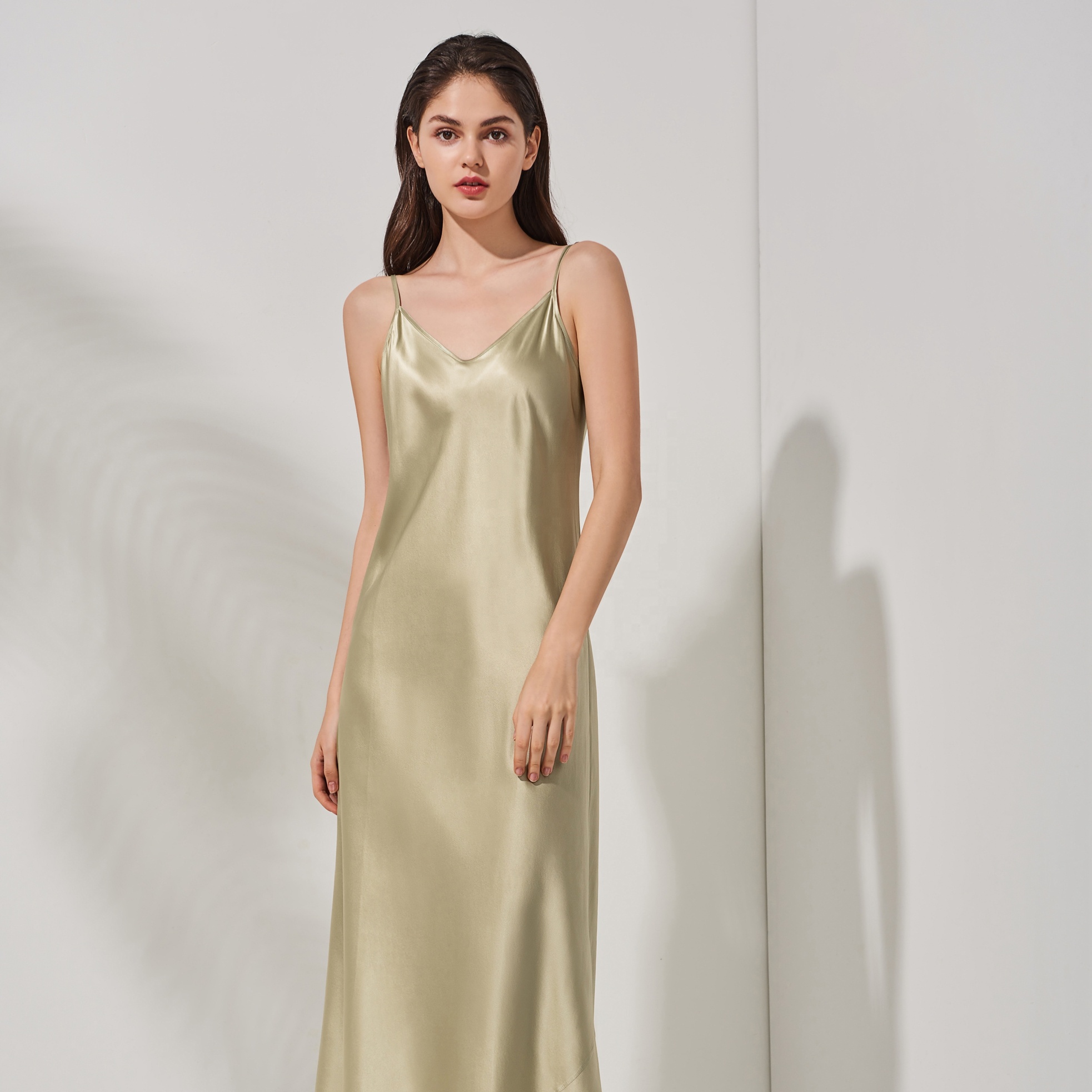 Luxury 22mm 100% Mulberry Silk Slip Dress Women's Sleepwear Lounge Wear Nightdress Wholesale Silk Robes 
