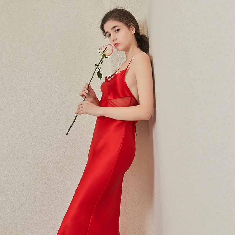 Sexy Lingerie New Wholesale Women's Sexy Pajamas Real Silk Deep V Hanging Neck Backless Sexy Nighty 