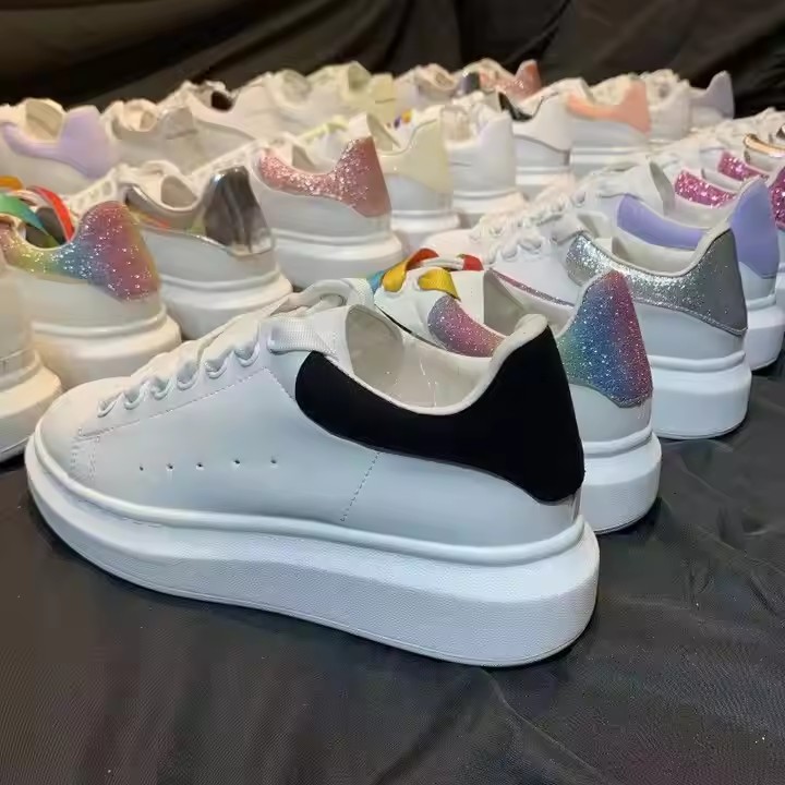 High Quality Designer Men's and Women's Casual Luxury Sneakers for Summer for Running and Walking Sports Factory Wholesale