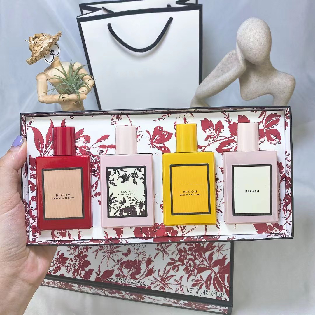Hot Selling 4 Types Women Perfume 30ml Eau De Parfum Long Time Lasting Smell Fragrance Bodyworks Perfume Lady Parfum Gifts 