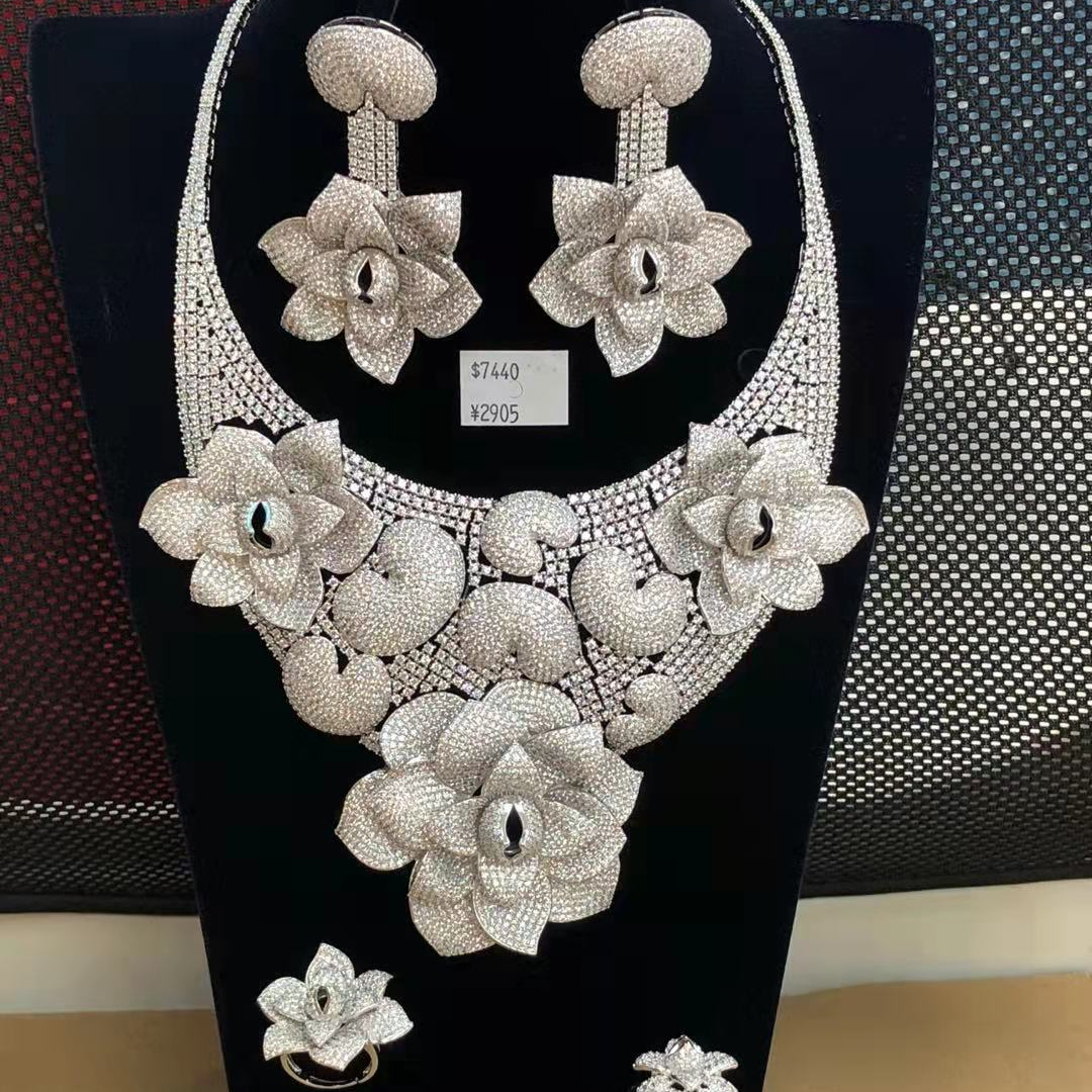 Xuping Jewelry Dubai Luxury Custom Full Diamonds Free Shipping Free Sample 24k Gold Plated Bridal Wedding Jewelry Set 